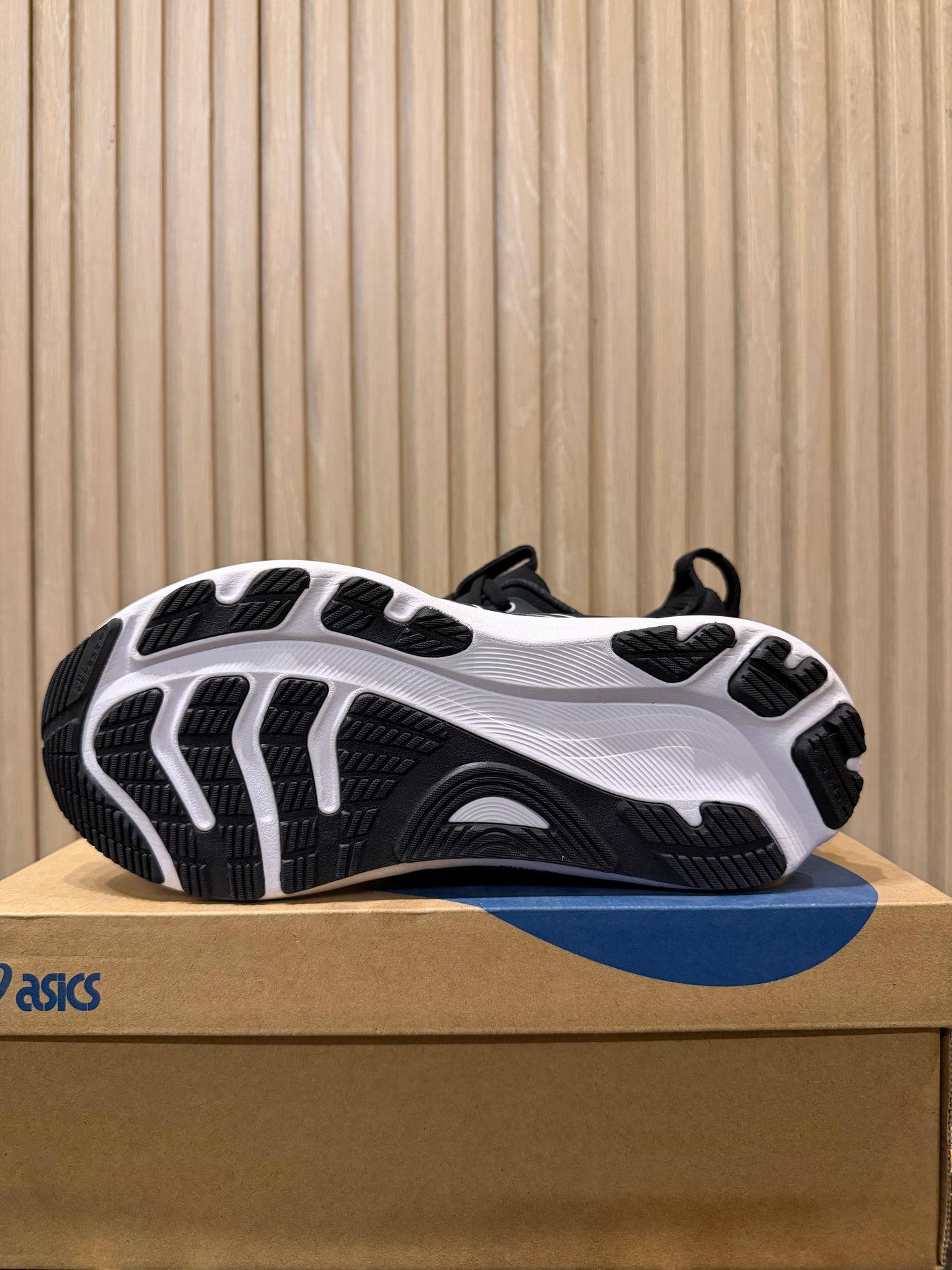 ASICS GEL-KAYANO 32