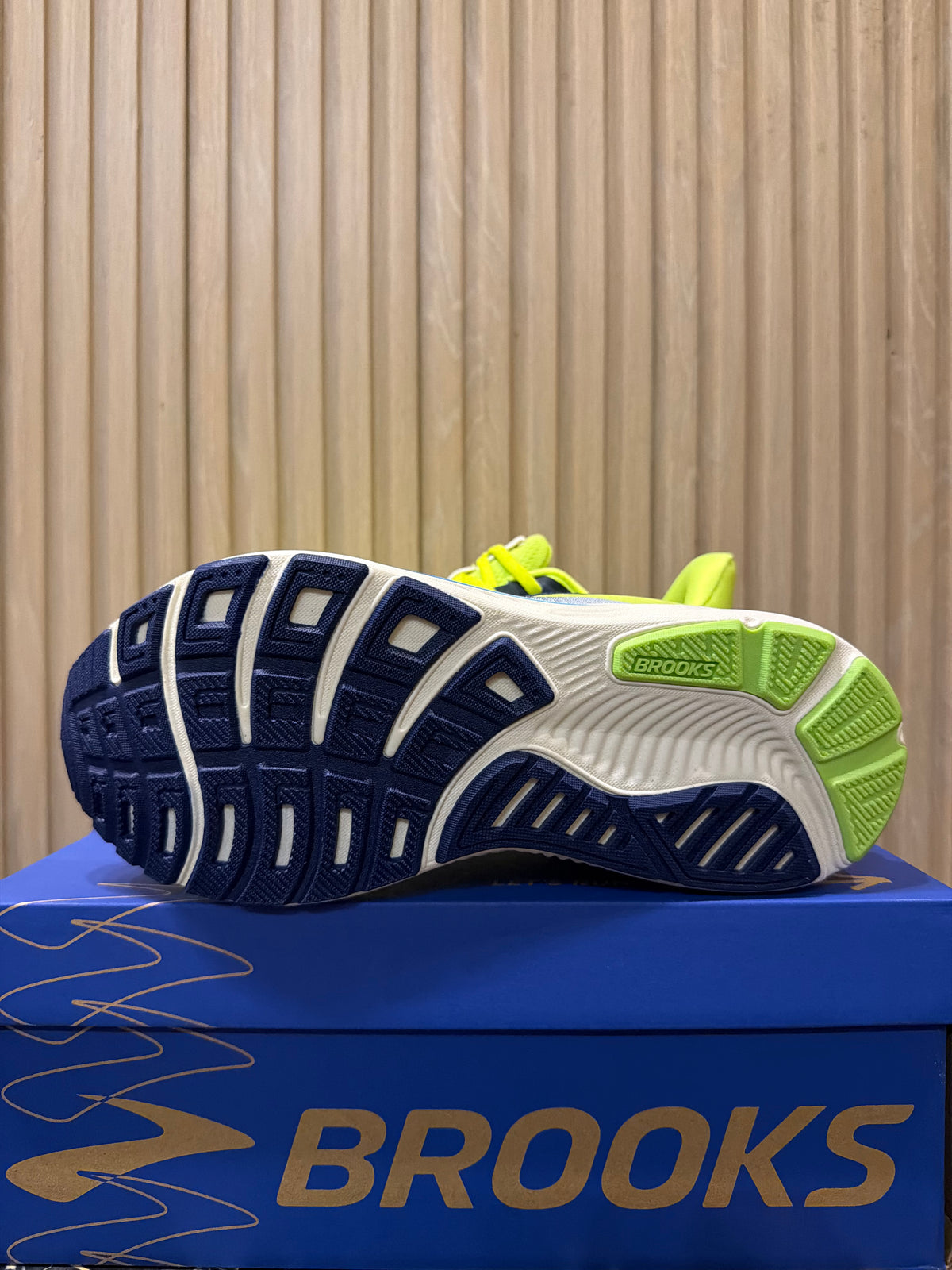 BROOKS GHOST 17