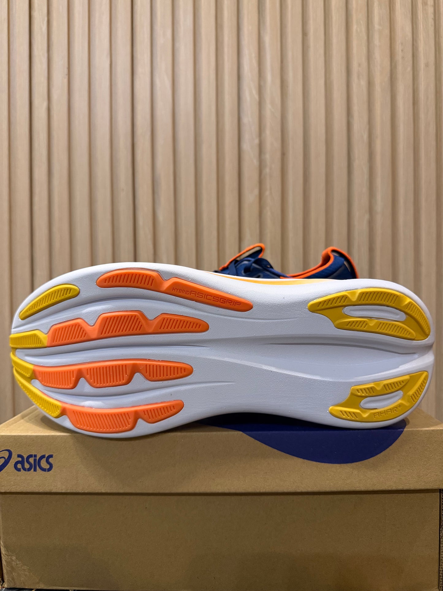 Asics Nimbus 28