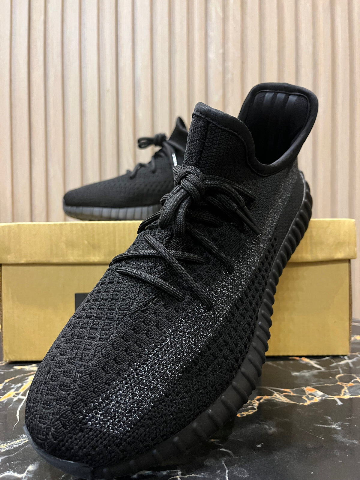 AD Yeezy 350 V2
