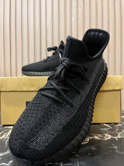 AD Yeezy 350 V2