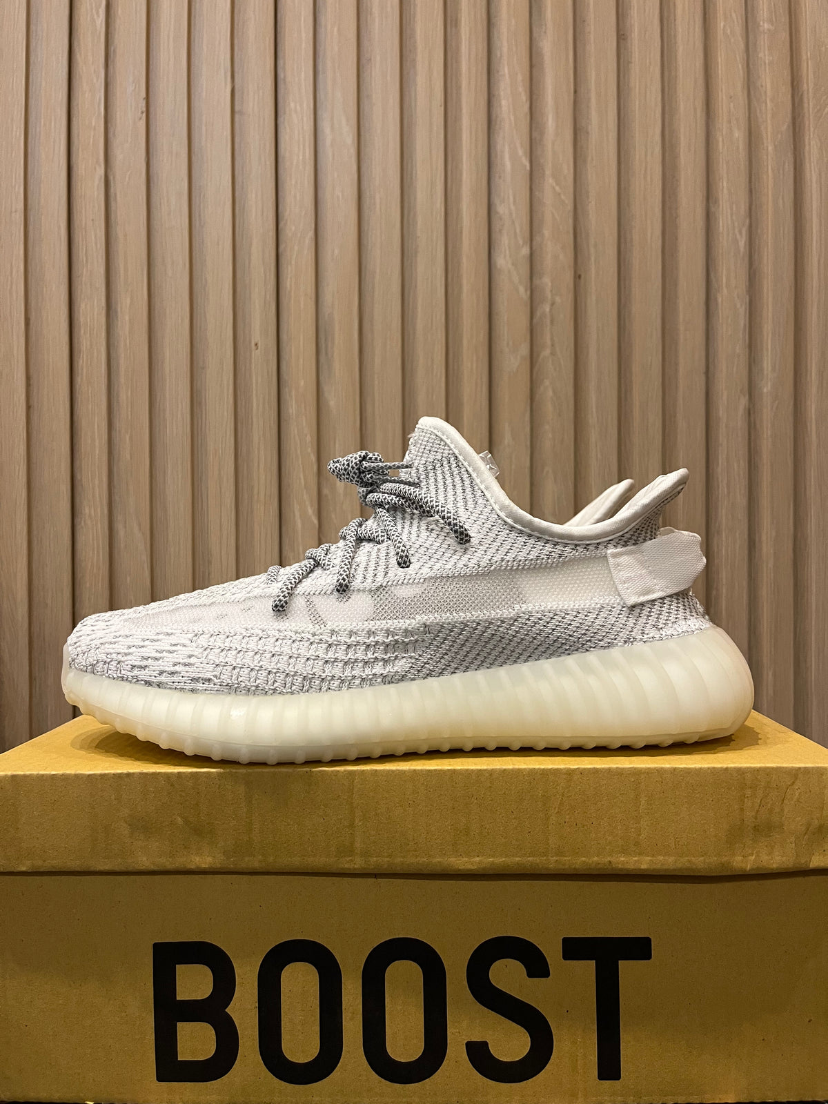 AD Yeezy 350 V2