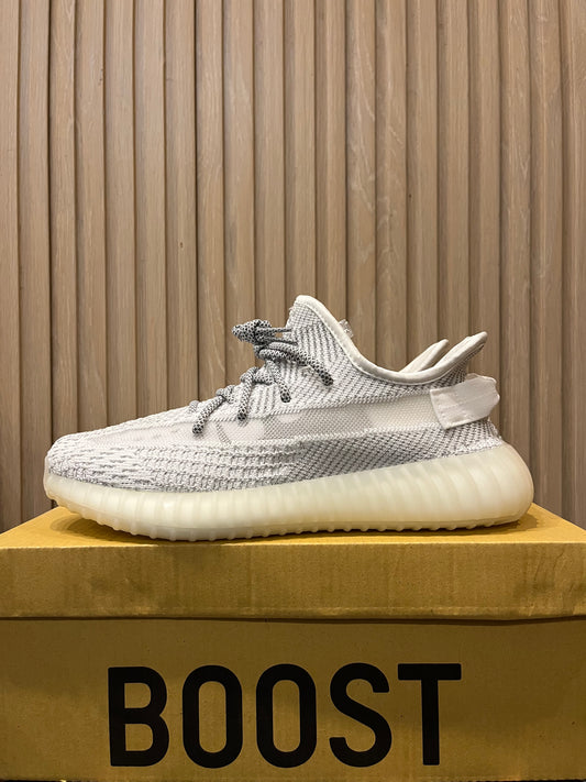 AD Yeezy 350 V2