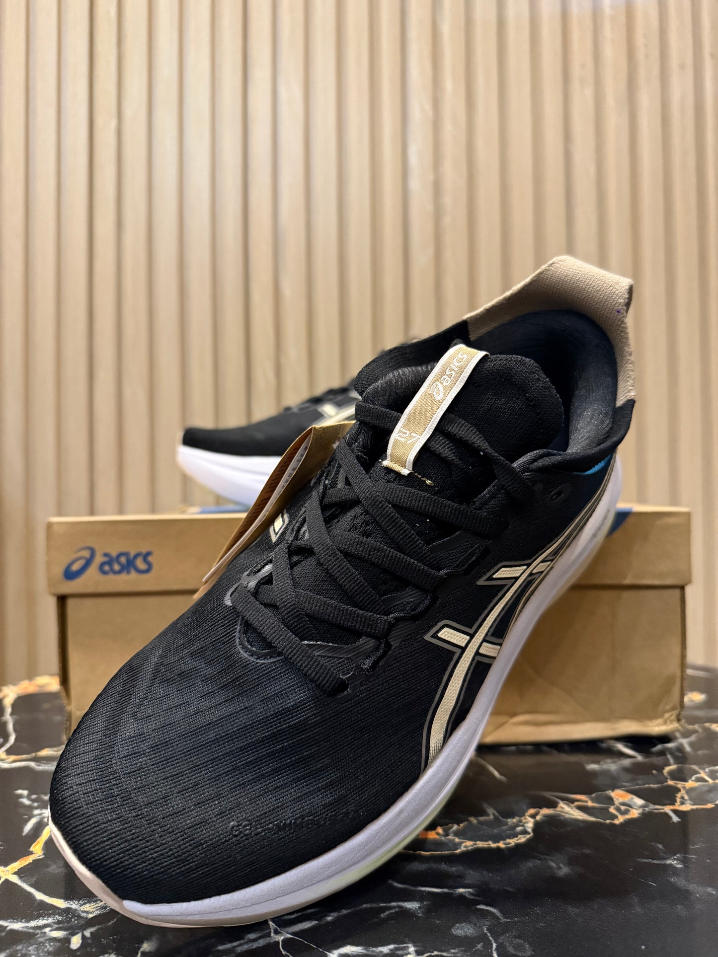 ASICS GEL-NIMBUS 27