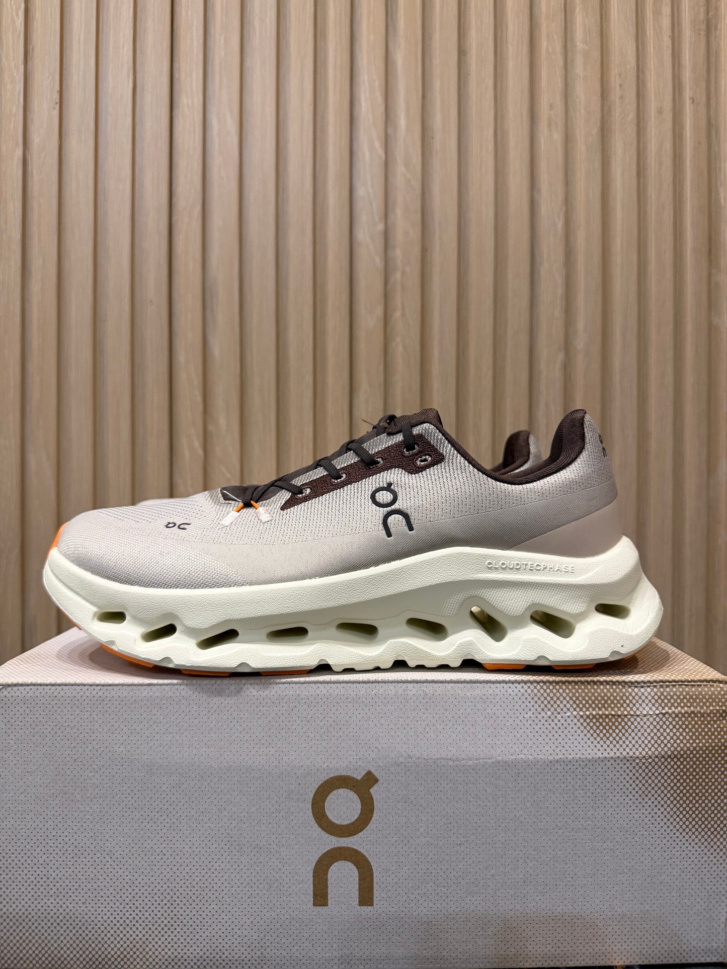 On Clouds Tilt (Dot Perfect)