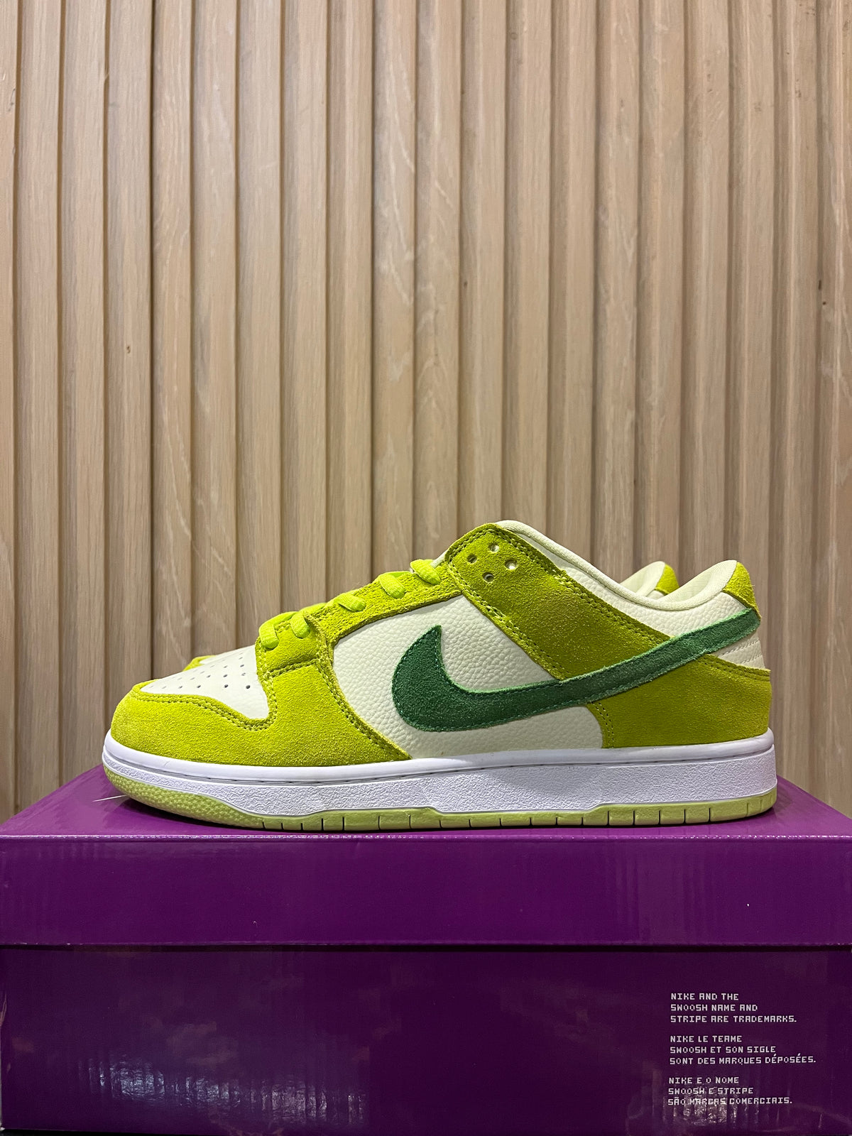 NIKE SB Dunks (Limited Edition)