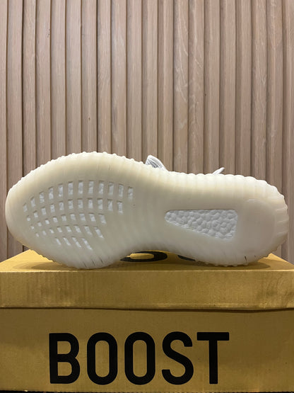 AD Yeezy 350 V2