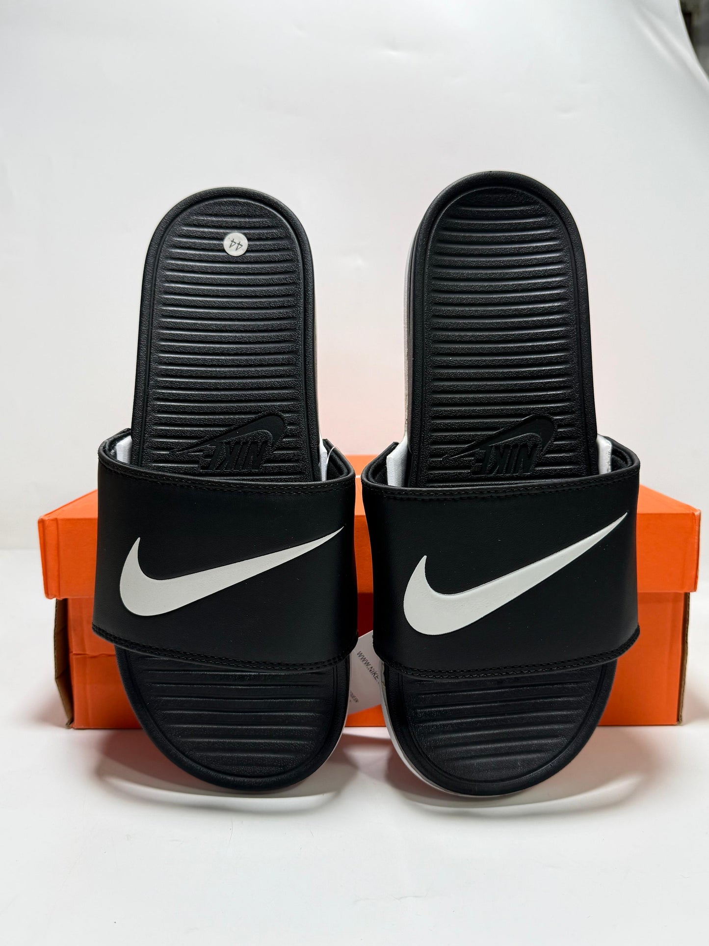 NIKE Slides (Premium ++)