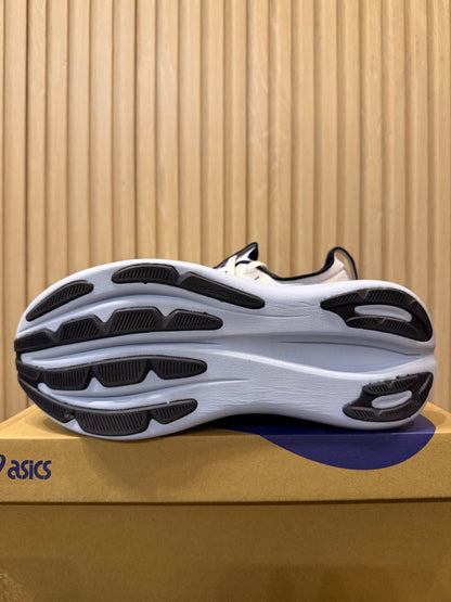 Asics Nimbus 28