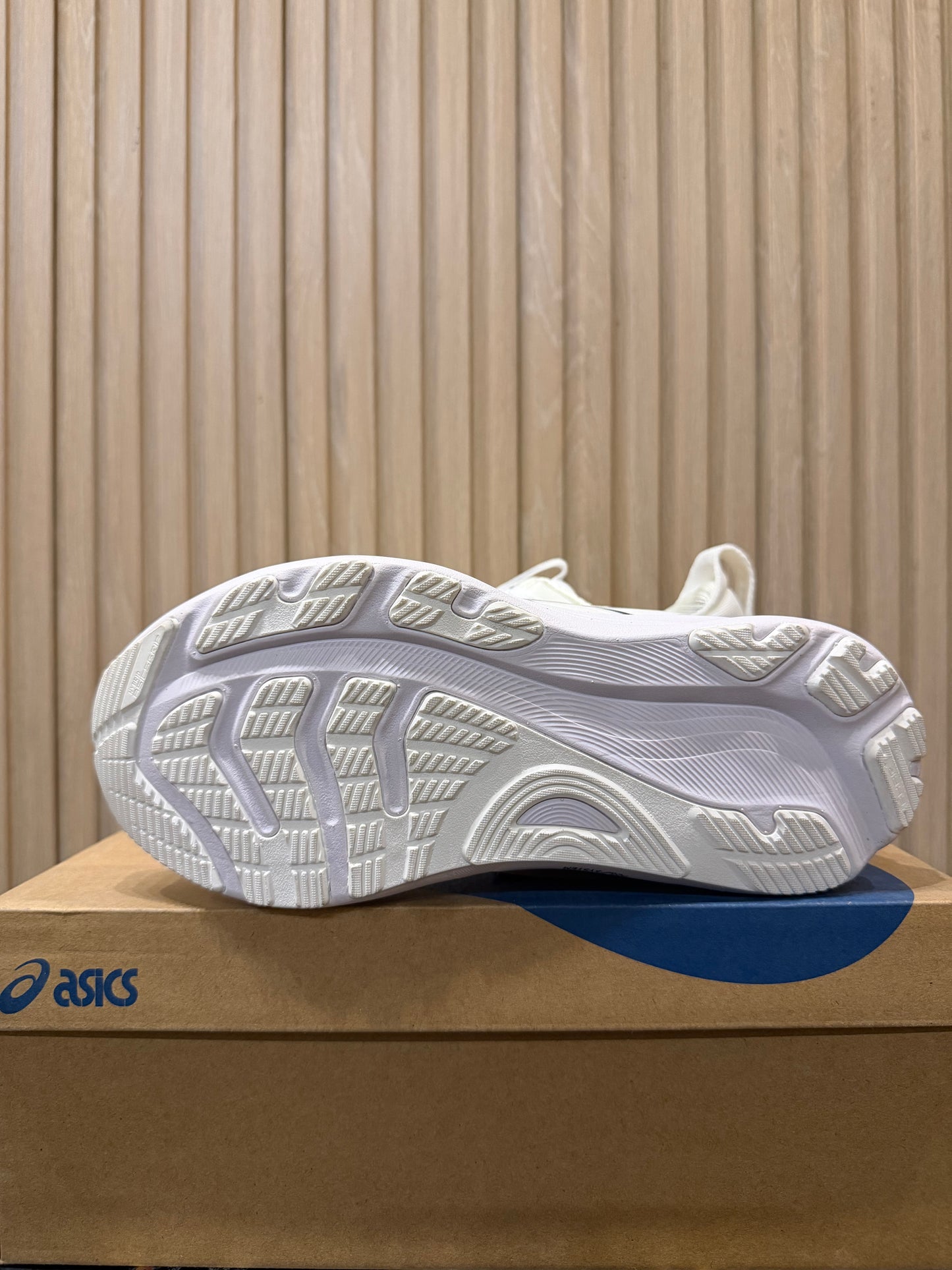 ASICS GEL-KAYANO 32