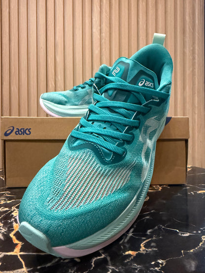 ASICS Novablast 2