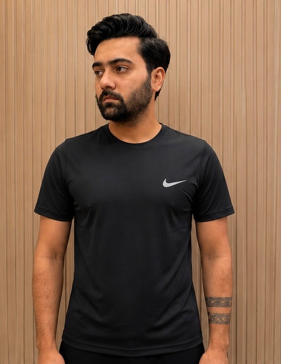 NIKE DRI-FIT Shirt