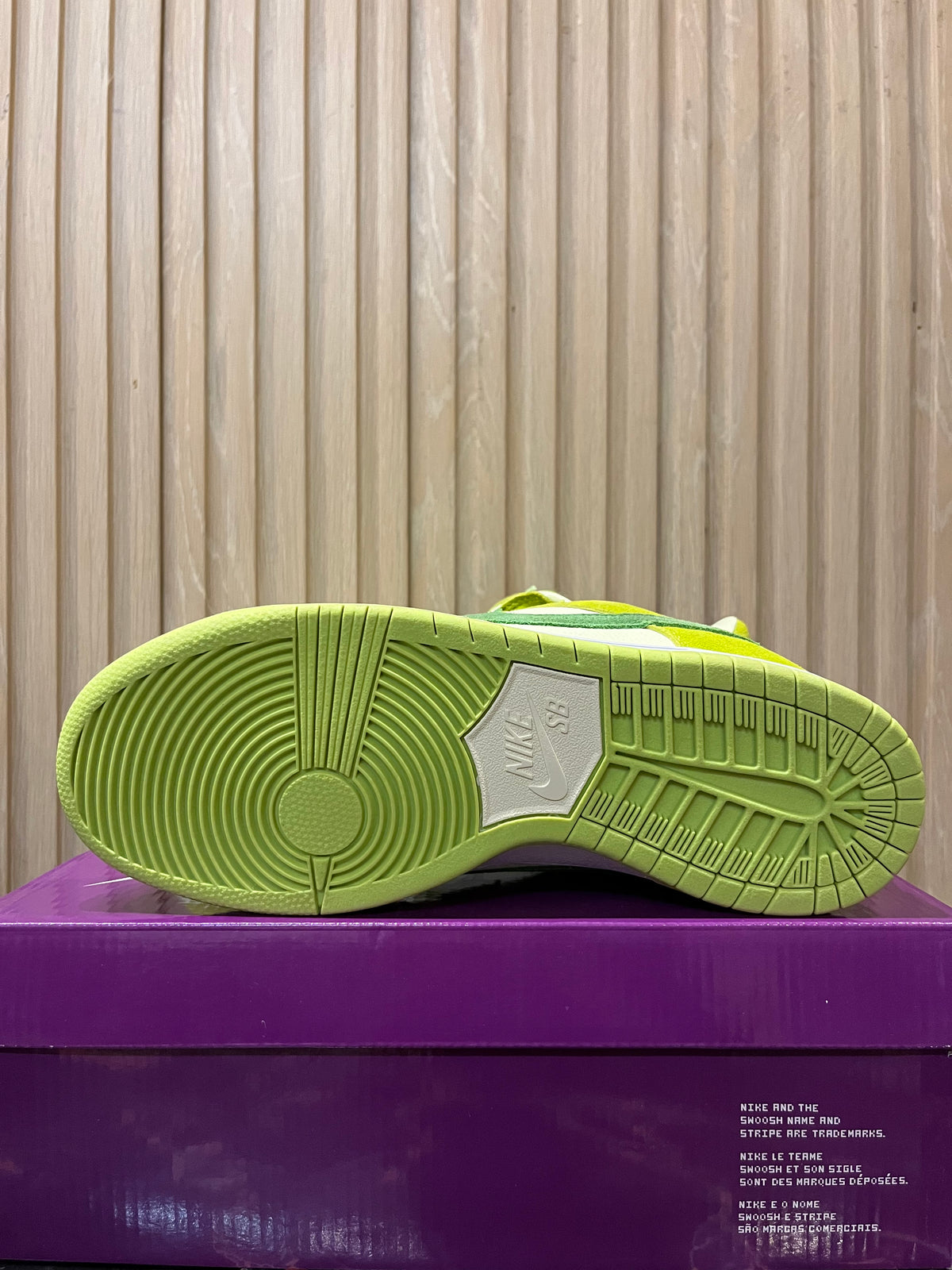NIKE SB Dunks (Limited Edition)