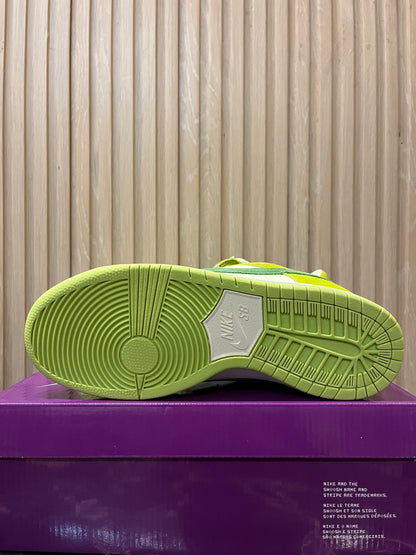 NIKE SB Dunks (Limited Edition)