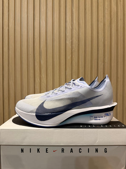 NIKE Vaporfly 4