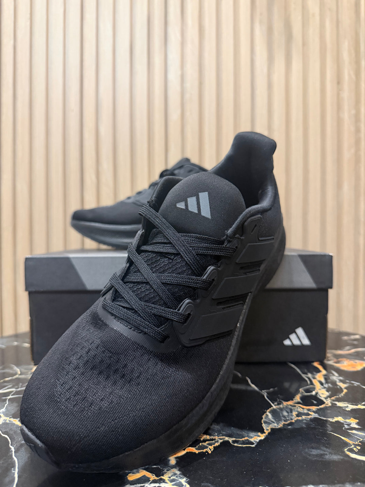 Adidas Ultraboost 2025