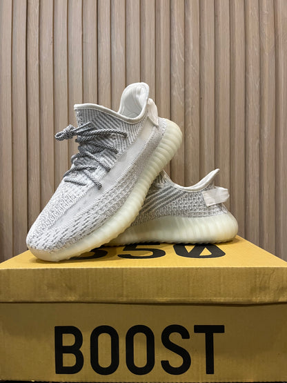 AD Yeezy 350 V2
