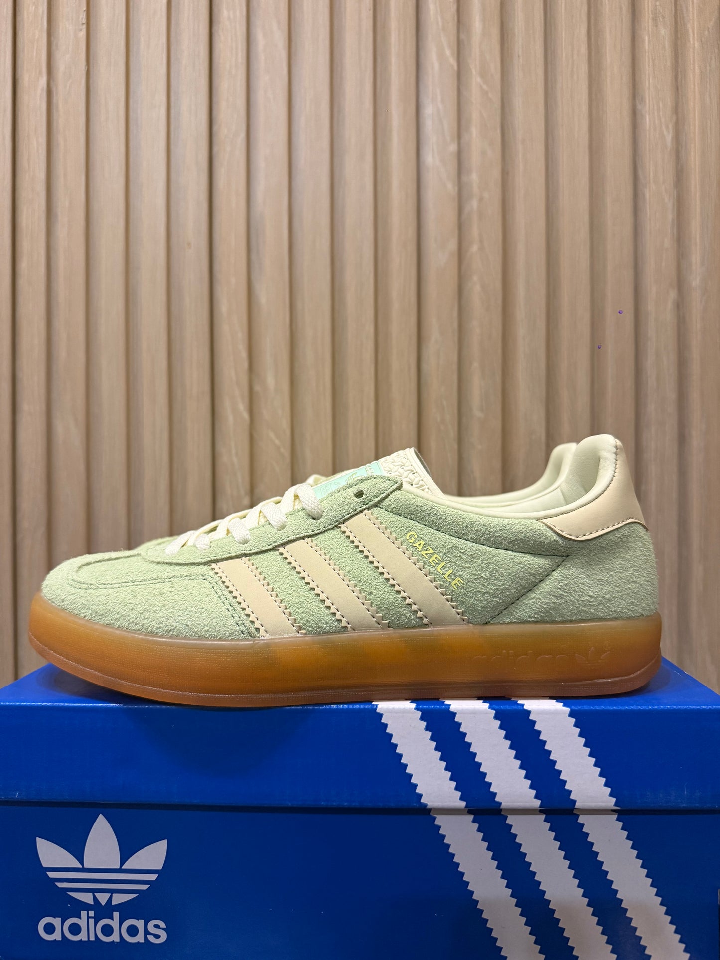 AD Gazelle || Women