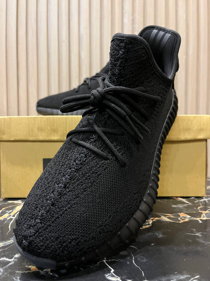 AD Yeezy 350 V2