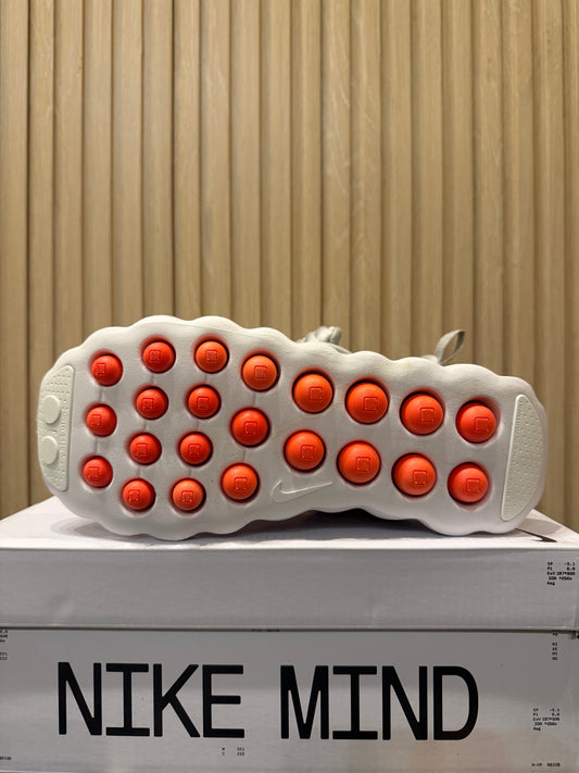 NIKE MIND 002