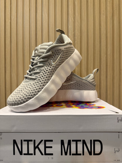 NIKE MIND 002