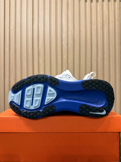 NIKE Vomero 18
