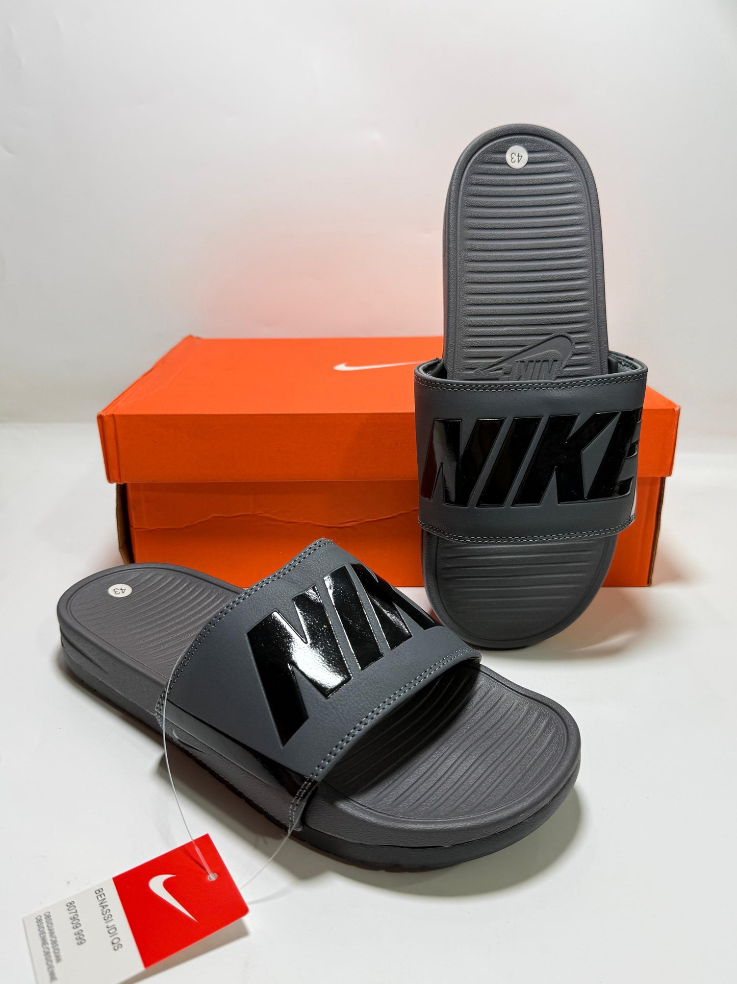 NIKE Slides (Premium ++)
