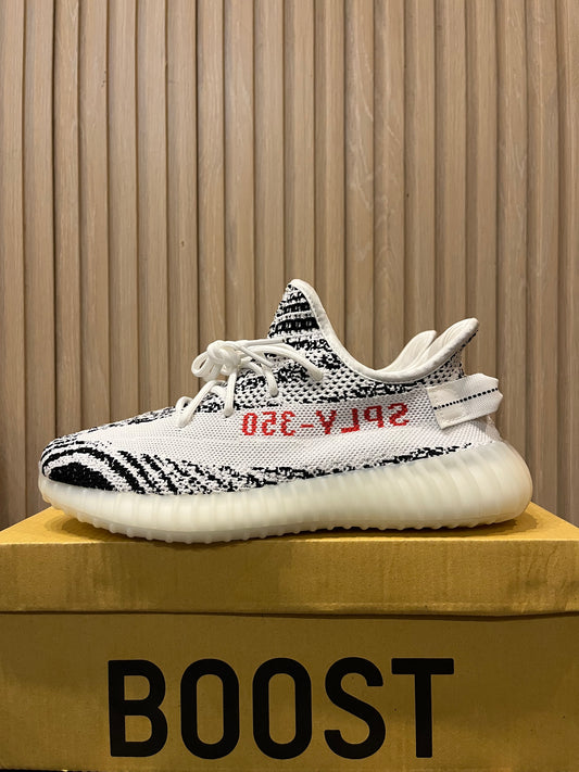 AD Yeezy 350 V2