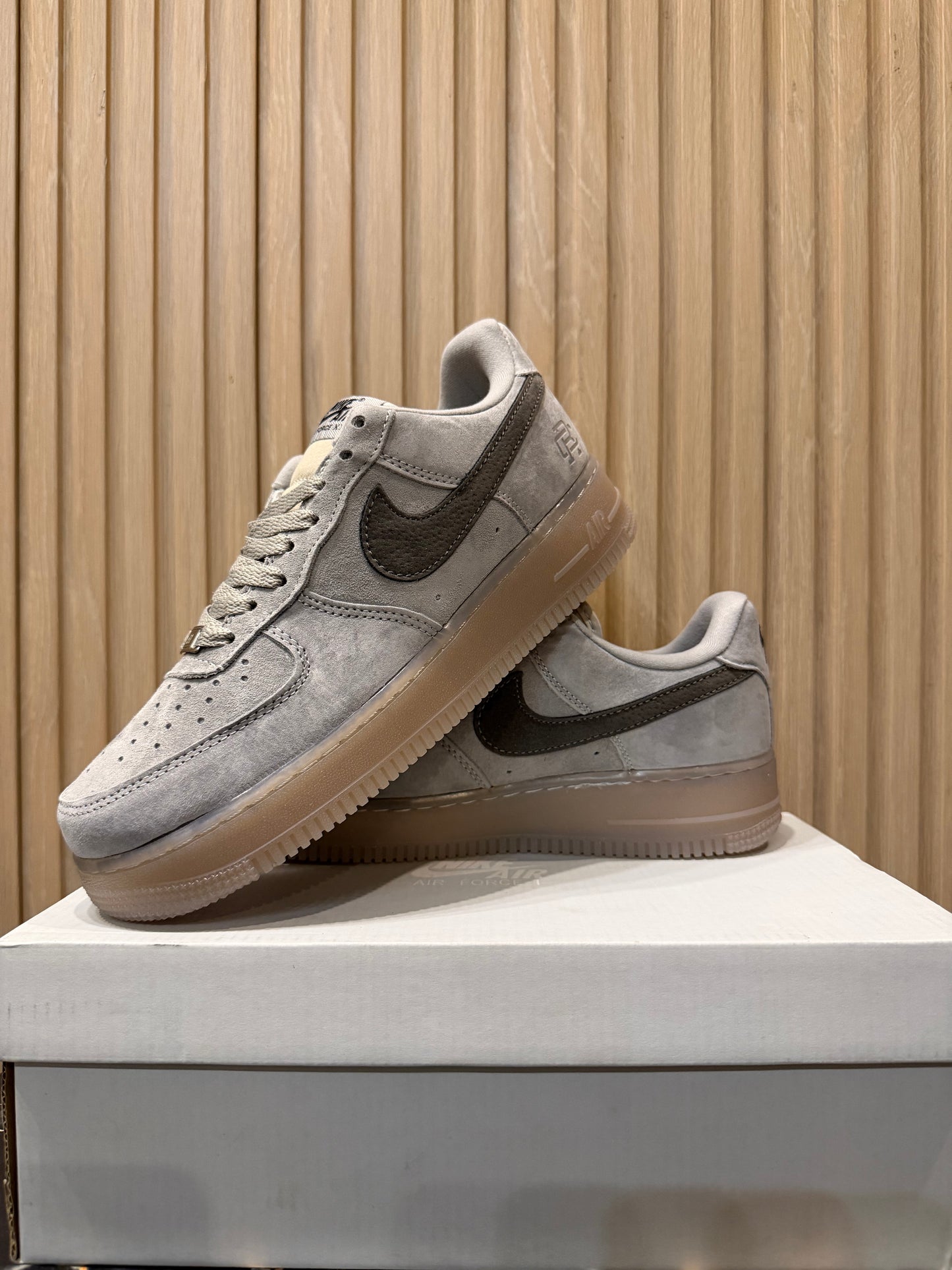 NIKE Air Force 1 (Champ X)
