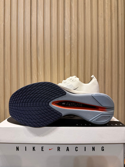 NIKE Vaporfly 4