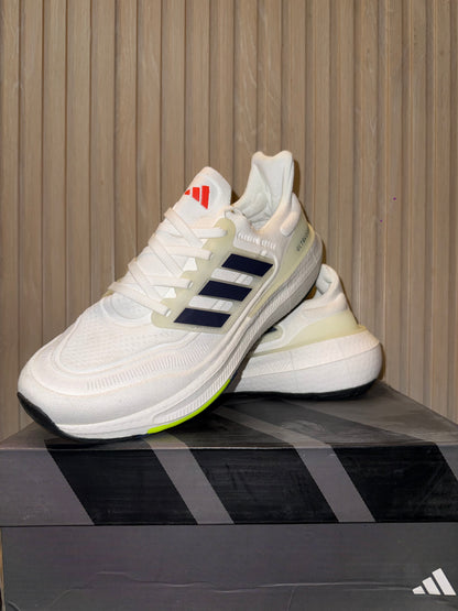 AD ULTRABOOST
