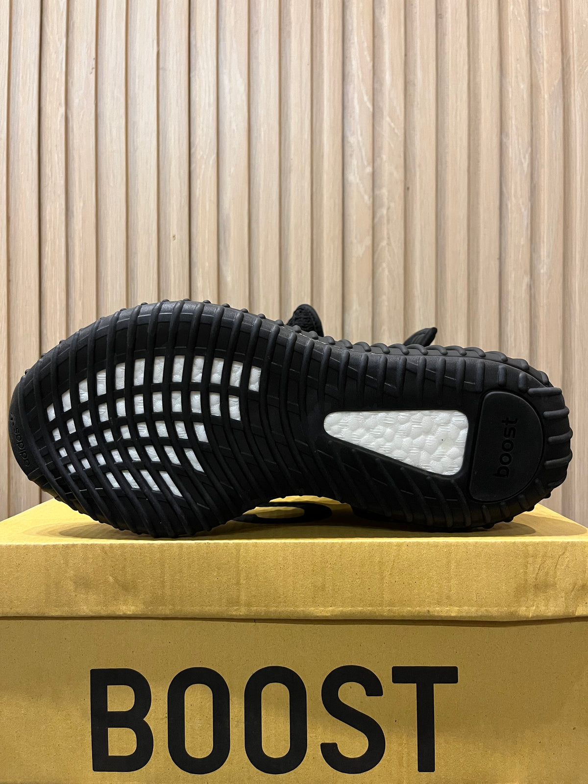 AD Yeezy 350 V2
