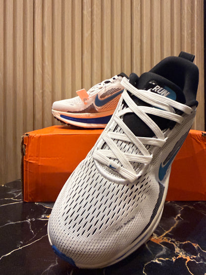 NIKE Vomero 18 (Limited Edition)