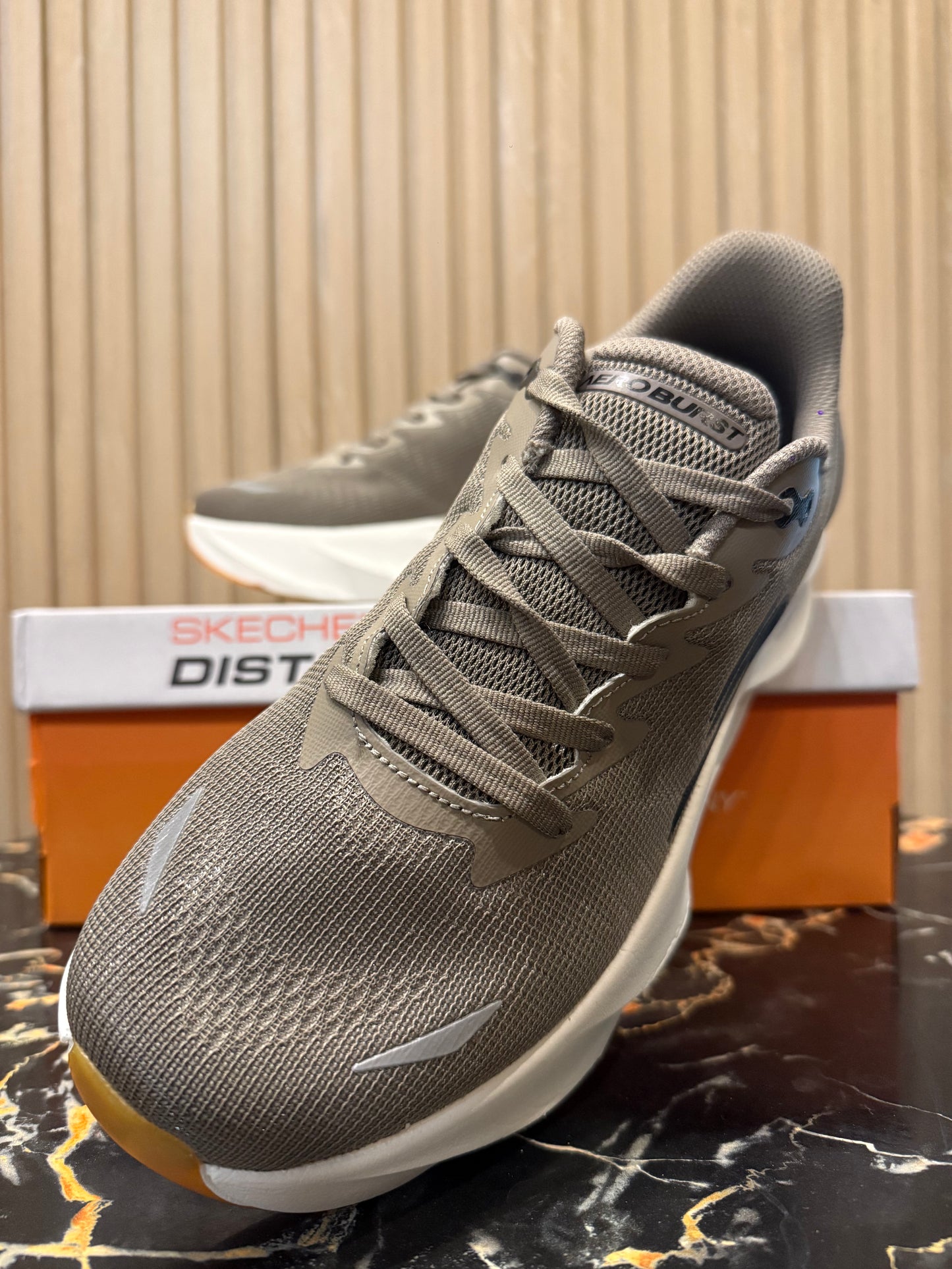 Skechers Aero Burst