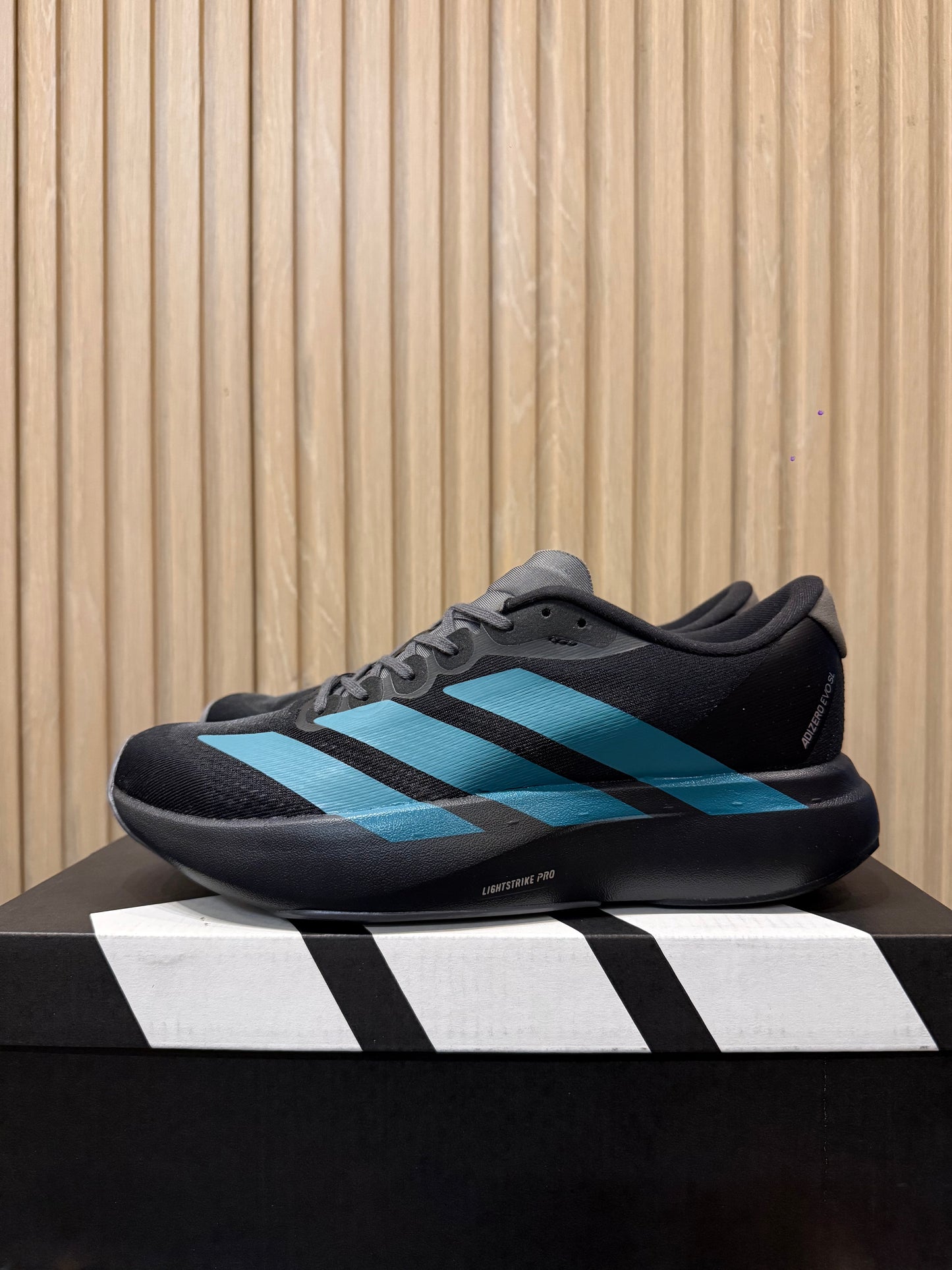AD ADIZERO EVO SL