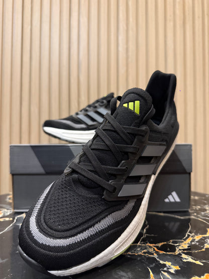 Adidas ULTRABOOST LIGHT