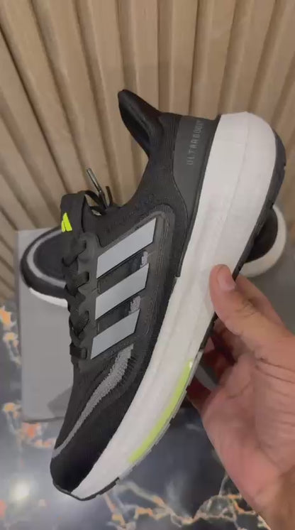 Adidas ULTRABOOST LIGHT