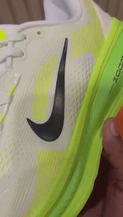 NIKE VOMERO 18