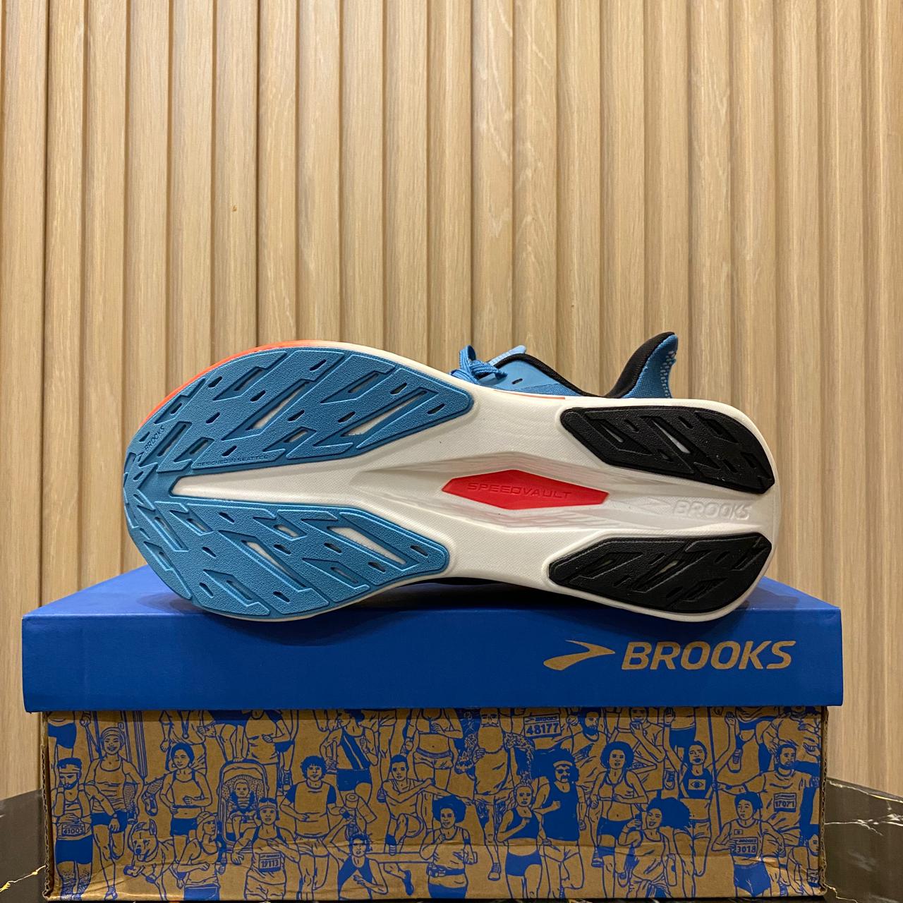 Brooks Hyperion Max II