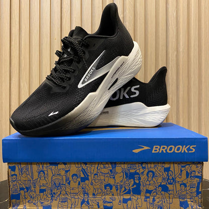 Brooks Hyperion Max II