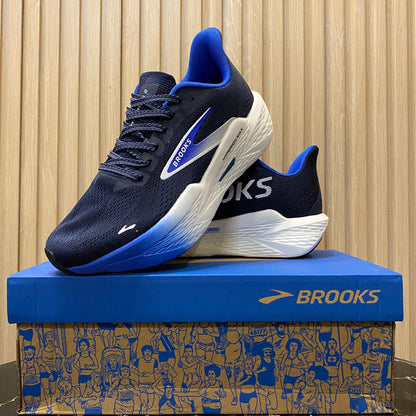 Brooks Hyperion Max II